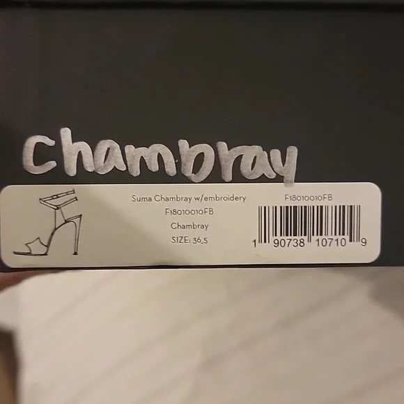 Veronica Beard chambray Denim White Floral Embroidered Sandals Heels Strappy - Picture 8 of 9